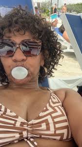 I will stop that microwave at 0:01, ain't nobody got time for all that  hoopin & hollerin! 🤣