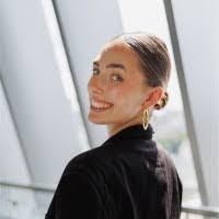 Gina Mead's Instagram, Twitter & Facebook