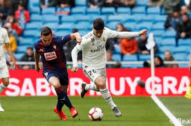 James rodríguez scored real madrid's first ever la liga goal against éibar. Gol Dianulir Real Madrid Tertinggal 0 1 Dari Eibar Di Babak Pertama Bolasport Com