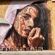 Part of the International Mural Festival in Solnechnogorsk, this illusion  by Shozy uses sharp angles and cubes to mimic balconies protruding into  space. The effect plays with depth and shadow, creating fake