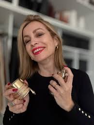 ✨ Mi cumpleaños estuvo lleno de detalles y sorpresas hermosas y este regalo  de Alqitat @alqitatparfum fue una de ellas 🎁, El Musamam White Intense de  Lattafa es un perfume sofisticado, femenino y ...