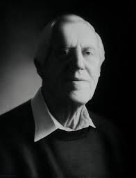 Portrait of offers David Roche