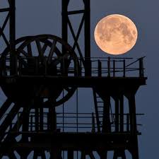 A super blue blood moon is simply three lunar eclipses occurring at the same time. Your Horoscope And How The Super Blood Blue Moon Will Affect Your Life Cornwall Live