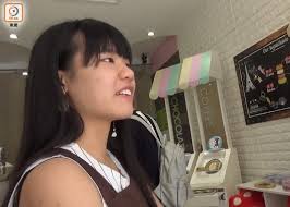 網民熱話：銅鑼灣手機殼任拎途人蜂擁搶貨｜即時新聞｜港澳｜on.cc東網