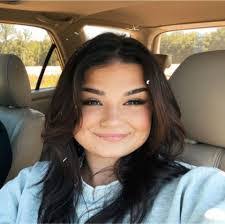 Anna Divito's Instagram, Twitter & Facebook