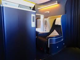 14 seats rated 8/10 pitch 78 width 21 slide down bedifeipod ac power. British Airways 777 First Class Overview Point Hacks Nz