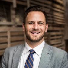 Join us in welcoming Brian Lee, General Manager, to the University Club  family! Last week, Board of Governors Chairman Dan Hom sat down for a fun Q  & A, simply to welcome