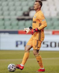 Artur boruc, 40, has completed a dream return to boyhood club legia warsaw credit: Wspomnien Czar Z Arturem Borucem Watch Ekstraklasa