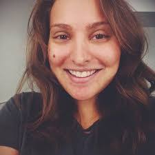 Diana Pearson's Instagram, Twitter & Facebook