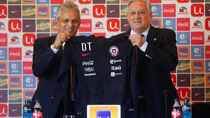 La federación de fútbol de chile (ffch) anunció este miércoles, a través de un comunicado, que el director técnico colombiano reinaldo rueda, quien desde el 8 de enero de 2018 estuvo al mando de. Reinaldo Rueda Se Presenta En Chile Con Un Aviso La Seleccion Es Sagrada Eurosport