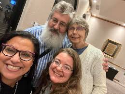 A couple of much needed restful, fun days with friends and another  surprisingly packed service last night — it was a blessing to experience  SUCH UNITY in the body of Messiah!! Thank