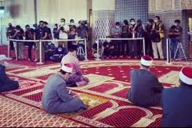 Gambar orang sholat berjamaah kartun. Kluster Masjid Ke Kluster Wartawan Bakal Muncul Tersebar Gambar Wartawan Lagi Ramai Dari Jemaah Solat Bawang Rangers