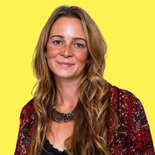 ⭐️ COVER REVEAL: Issue #14 — The AI Edition ⭐️ With special Guest Editor  and cover star Heather Murray. We're now print-on-demand so the subs window  for Freelancer Magazine is only open