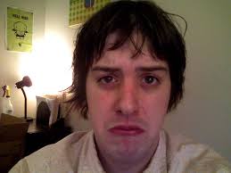 Ein superkurzer stark durchgestufter schnitt bringt das graumelierte haare erst so richtig zur geltung. 14 Mannerfrisuren Die Frauen Hassen