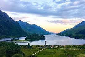 Loch lomond lies in the highland boundary fault, which is often regarded as the border between the lowlands of central scotland and the highlands. Loch Lomond And Whisky Tour From Glasgow For Two People From Buyagift