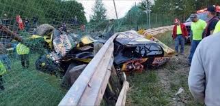 List of hard airborne crashes at kansas speedway since the repave. Ot Not Nascar Bad Wreck At Raceway 7 In Ohio Driver Walked To Ambulance Nascar