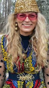 Dream Adventurous Style : Maximalist Styling, Fashion Therapy, Thrifting  Vintage!