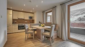 There is free parking on site and free wifi access in the entire hotel. Appartements Hotel Garni Schonblick Appartements Zimmer In Solden