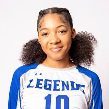 Miya Henderson's Instagram, Twitter & Facebook