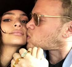 Emily Ratajkowski's ring is the most special and greatest thing you will  see today