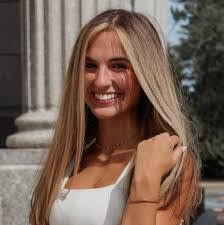 Becky Deady's Instagram, Twitter & Facebook