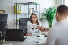 Qu est ce qu un assistant de gestion. 5 Metiers Pour Travailler Dans Les Ressources Humaines Maformation