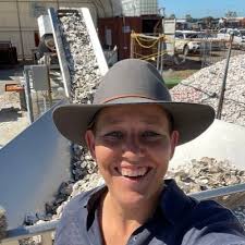 Halina Baczkowski 🏳️‍🌈 (@halinabacz)