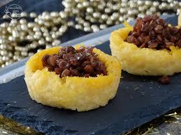 I Cestini Di Polenta E Lenticchie Sono Un Antipasto Ricco E Gustoso Perfetto Da Preparare Per Natale E Per Capodanno Come Portafortuna Ricette Lenticchie Cibo