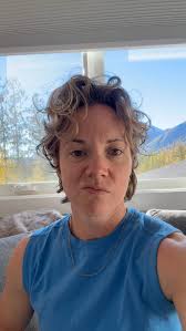 IYKYN 🦁 What do you want to see more of here? Tell me ⬇️