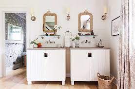 Here are 21 decorating ideas for refreshing small bathrooms. Our Top Decorating Ideas For A White Bathroom