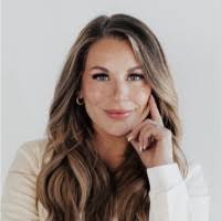 Alexandra Lang Email & Phone Number