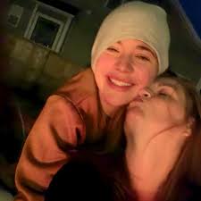 HAPPY BIRTHDAY to this hottie 😍. I miss being stupid with you. I miss all  the dancing and laughs. I miss dat booty 🍑. I just miss YOU. Hope our  lives coincide