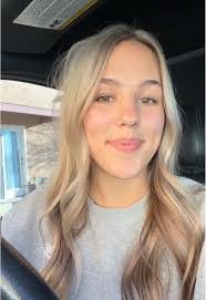 Alyssa Moniz's Instagram, Twitter & Facebook