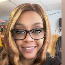 Tonya HolleeWood Smothers