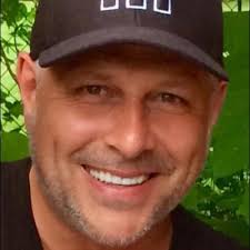 Stephen Chouinard (@StephenChouin)