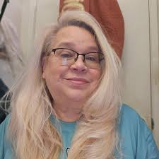 I love helping people... & I love how the universe has had my back & guided  me, all the way... as the path unfolds in mysterious wonder-filled ways...  I love that I