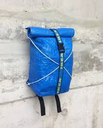 Comment Detourner Les Sacs Bleus De Ikea Graphisme Interactivite Sacs Bleus Sac Ikea Sac Velo