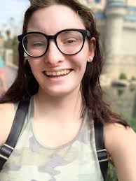 Erin Straker's Instagram, Twitter & Facebook