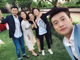 Anh gói những trải nghiệm về phong cảnh, con người, văn hóa của vùng đất trong cuốn sách chuyện tình của núi. Nhá»¯ng Hinh áº£nh Hai HÆ°á»›c Cá»§a Ä'oan Phim Vá» Nha Ä'i Con