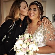 Blake lively and ryan reynolds were spotted out in charleston last monday, one day after their wedding. Blake Lively Stuns As A Wedding Guest Just Days After Giving Birth Autumn Leaves