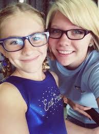 Samantha Davenport's Instagram, Twitter & Facebook