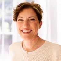 Rebecca Lawhon's Instagram, Twitter & Facebook