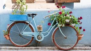 Fahrrad Als Blumenvase Deko Gartengestaltung Ideen Terrassen Deko Gartengestaltung