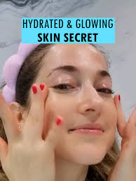 Karen Saab (@skinformer.kay)