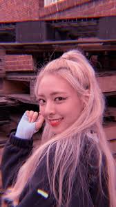 Bangtan sonyeondan), also known as the bangtan boys, is a south korean boy band that was formed in 2010 and debuted in 2013 under big hit entertainment. Instragam Updet Yuna Itzy Lockscreen Aesthetic Wallpaper Gambar Wajah Selebritas Potret Diri