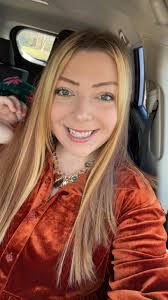 Hey mamis! 💕 I'm a mompreneur, and I created a group for moms and  moms-to-be to support each other in our business journeys. It's a space to  share tips, celebrate wins, and