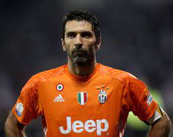 Den tiefpunkt erlebte buffon nach eigenem bekunden im alter von 25 jahren, als er seinen damaligen torwarttrainer ivano bordon vor. Grande Gigi Warum Buffon Der Beste Der Welt Ist Fussball Ratgeber Com