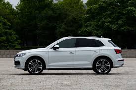 The Second Generation Of The Q5 Luxury Crossover Suv Was Introduced In 2018 After Only Two Years We Don T Expect Big Changes In This Seg Audi Q5 Audi New Suv
