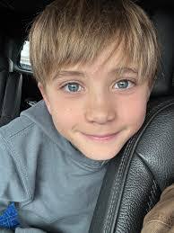 Kenneth Manes's Instagram, Twitter & Facebook