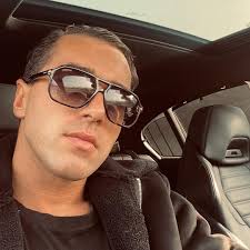 A week ago I put an Eibach Pro kit under it and now I'm wondering why there  is a bigger gap between the front wheel and the fender than the rear? About